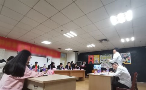 大學(xué)生辯論賽策劃書模板