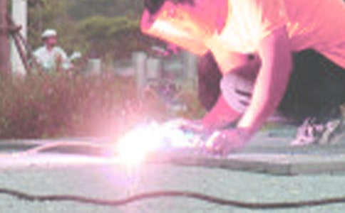 ���ӹ�ˇ��(b��o)��