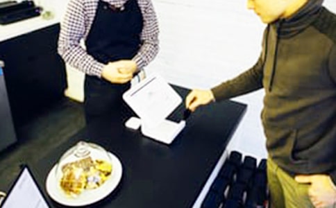 ���д�С���ˡ��а����}�̰�