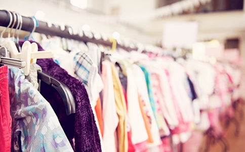 絲巾怎么搭配衣服圖片